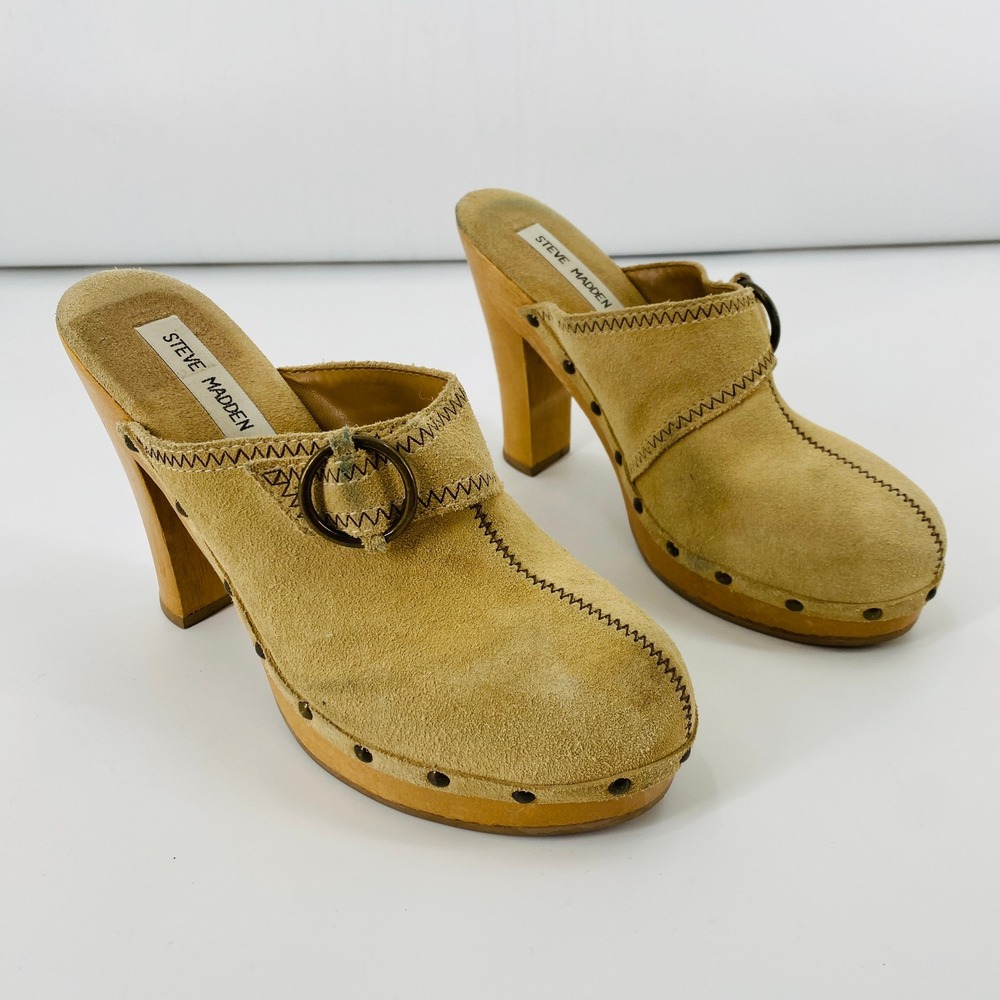 Steve‎ Madden Faris Clog Mules Women 8.5 Tan Suede Wood Heel Studded Buckle